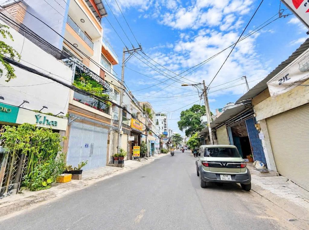 Nguyễn Văn Khối-Pierre 11/4 m/15 m/3/4 floors - 4 bedrooms_4 toilets