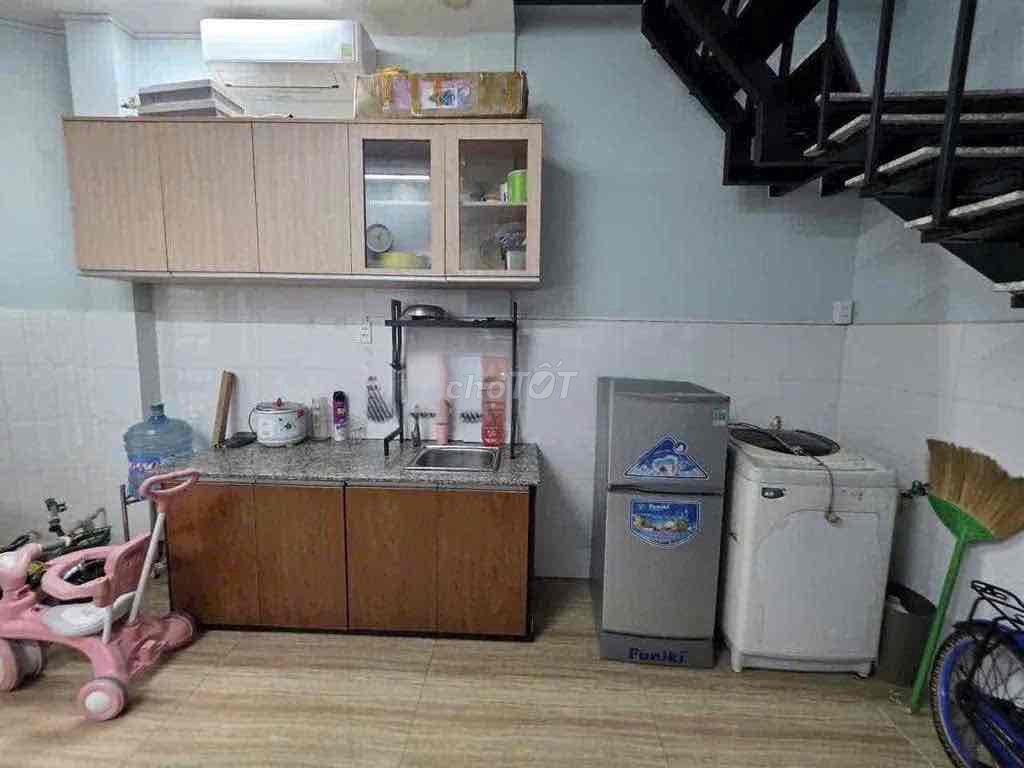 We'll rent the Paster District 3 23 M2 3nd floor 2 bedroom - 10 million