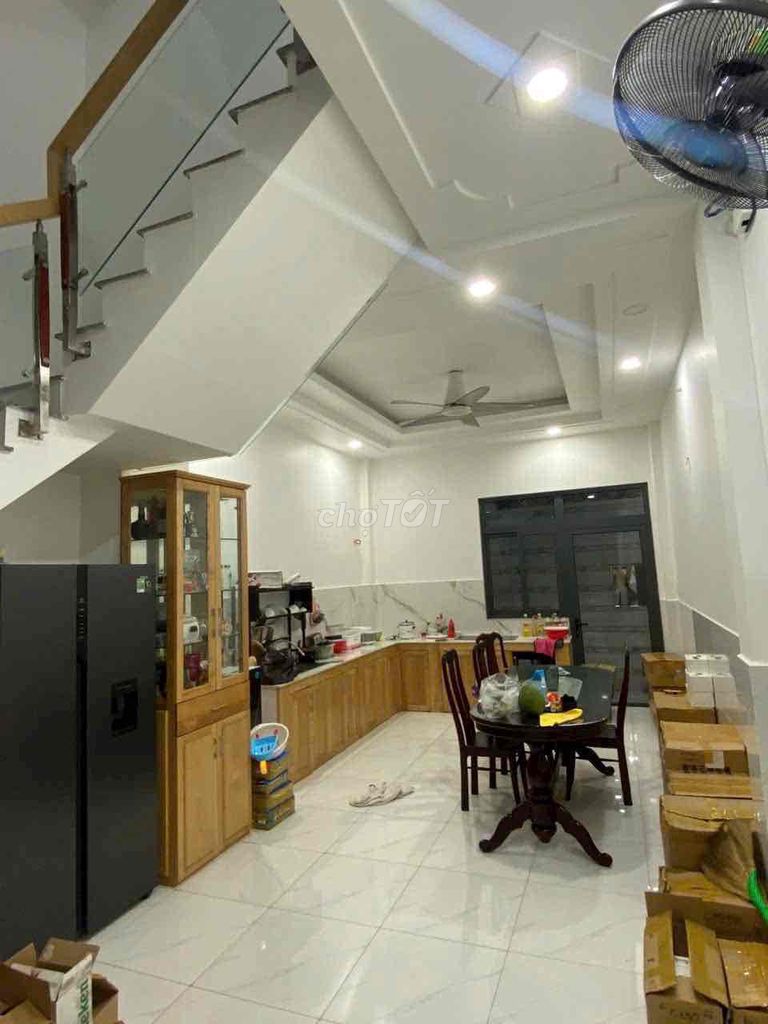 15 million 3rd floor four-way bedroom 1 . Bình Long, Bình Tân