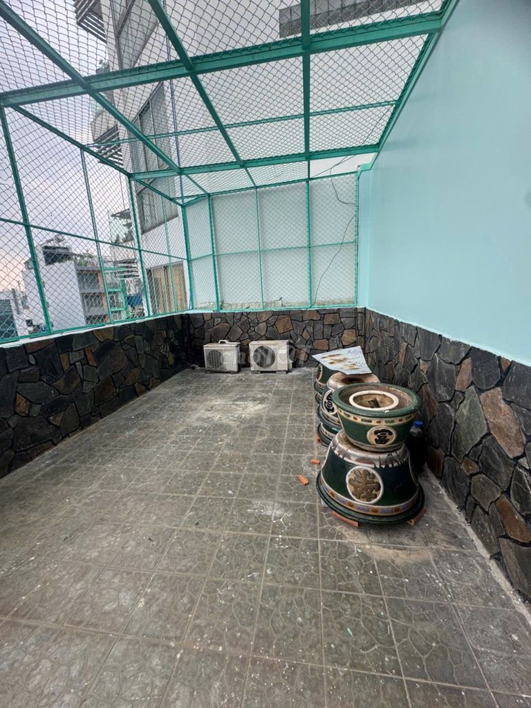 Rent one house, Cầu Ông Lãnh, District 1,7 x8 m t+3 L - 75 million