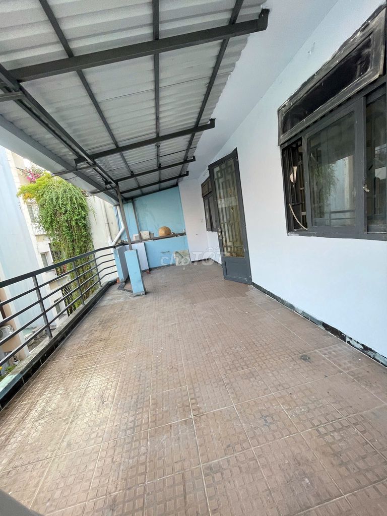 Rent house is equal to 7.5 meters-hex loaded Đoàn Thị Điểm 2 stories, set 4 bedrooms for 18 million
