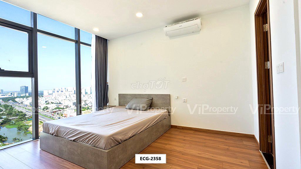 Rent Ecogreen Saigon District 7 now!
