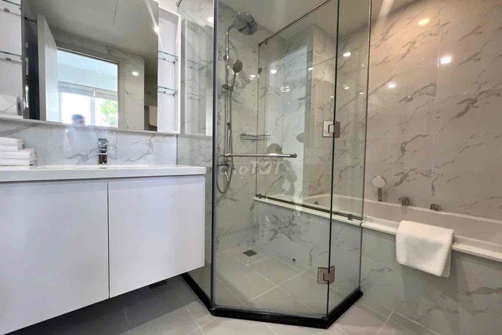 The apartment is a full-on bedroom near Tan Soni-in-law 11 million.