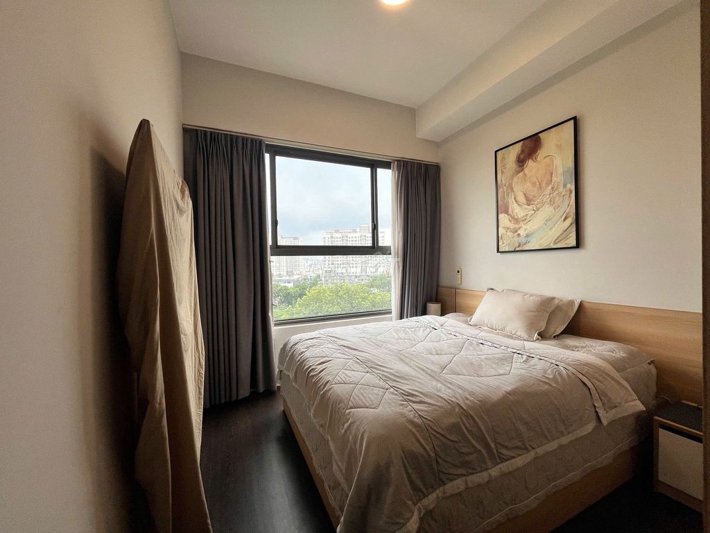 Botanica Premier corner of View East Novaland 75 meters 18 million two rooms.