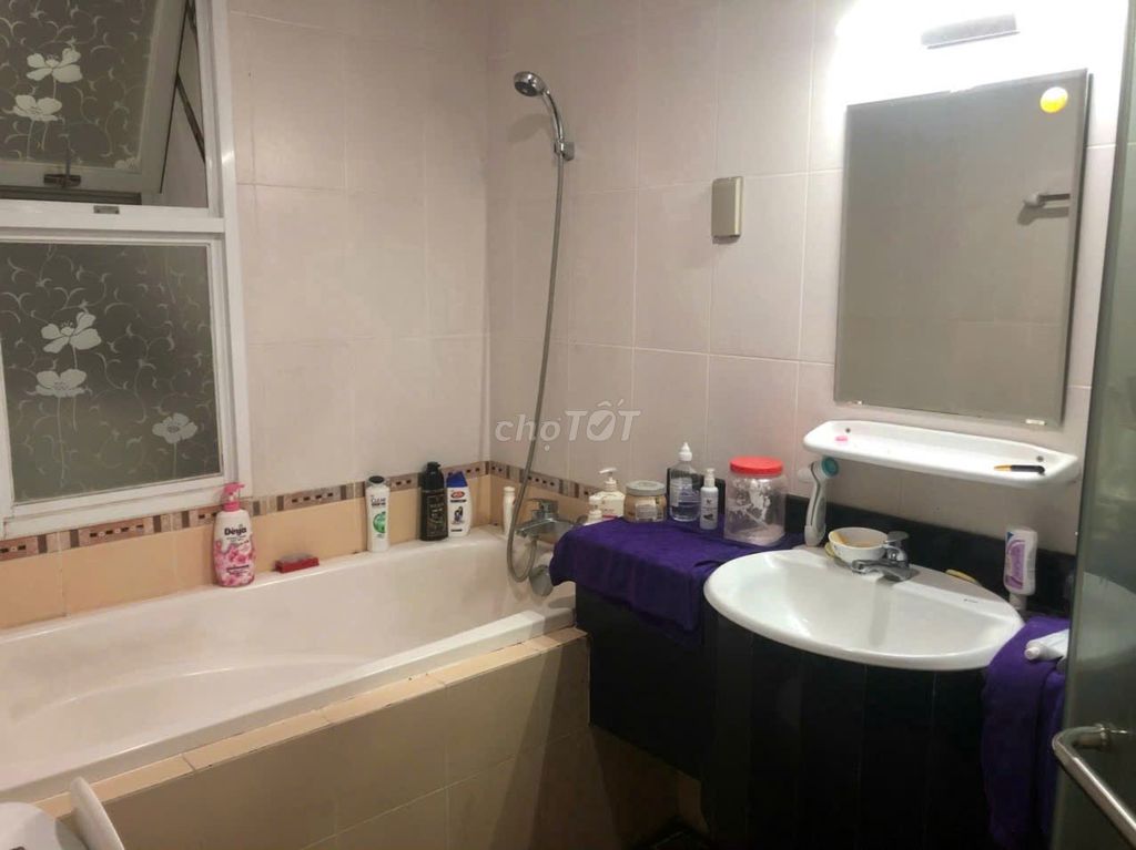 It's the owner of the high-level Stramland apartment-- 88 M2 (2 bedroom - 2 toilets)