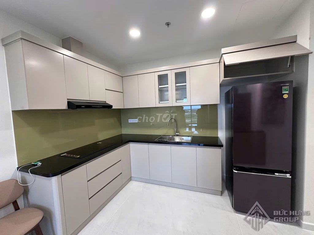 2 bedrooms full Victoria Village interior - beautiful new furniture