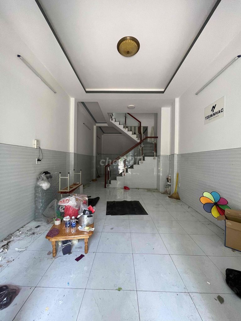 Lê Trọng Tấn Internal Downloadway. 4 x13 m TRI 2 floor st. Four bedrooms, three toilets.