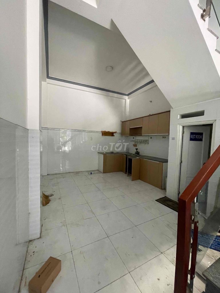 Lê Trọng Tấn Internal Downloadway. 4 x13 m TRI 2 floor st. Four bedrooms, three toilets.