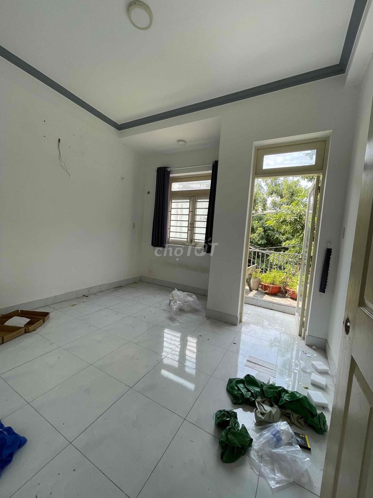 Lê Trọng Tấn Internal Downloadway. 4 x13 m TRI 2 floor st. Four bedrooms, three toilets.