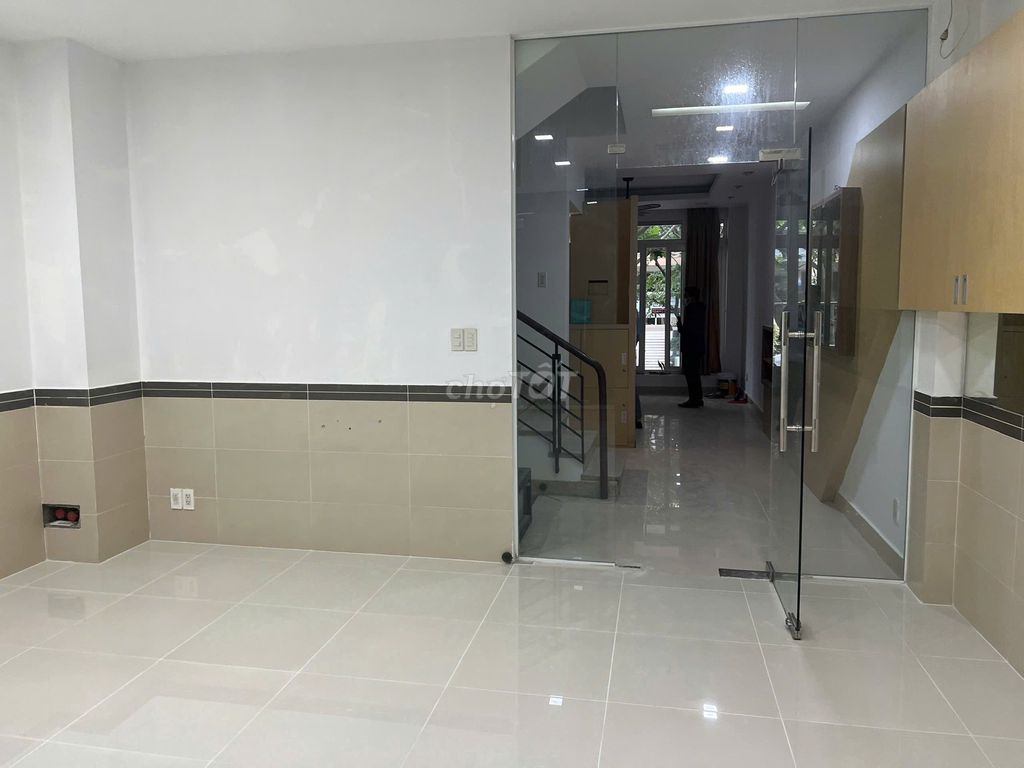 Himaldo P.Tân Hưng District 7 House of Base House