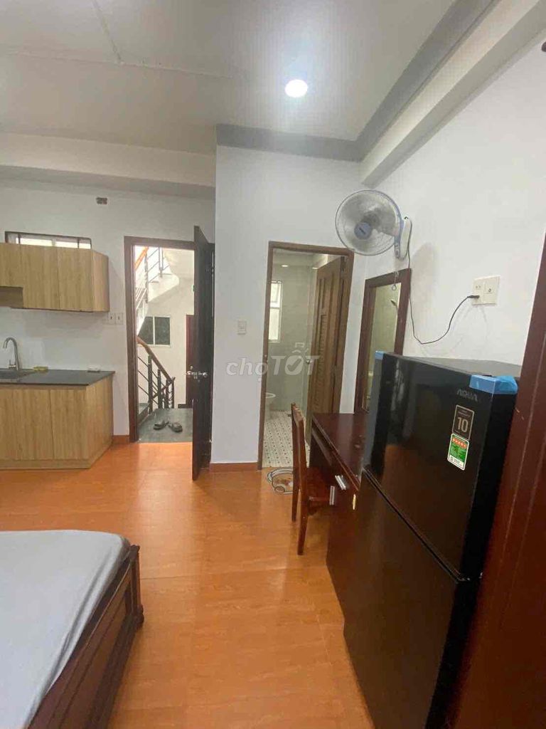 Renting a cheap district hotel. One full interior.