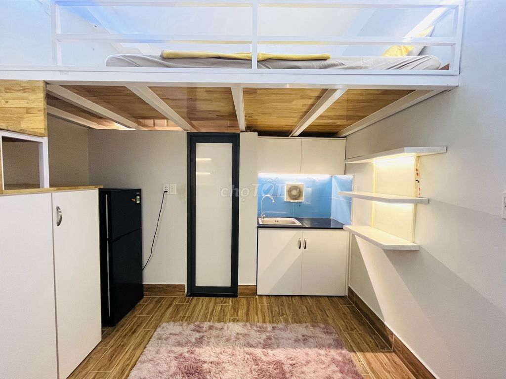 Nice little attic near the perfect hospital.