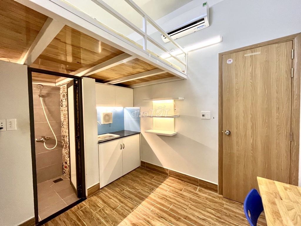 Nice little attic near the perfect hospital.