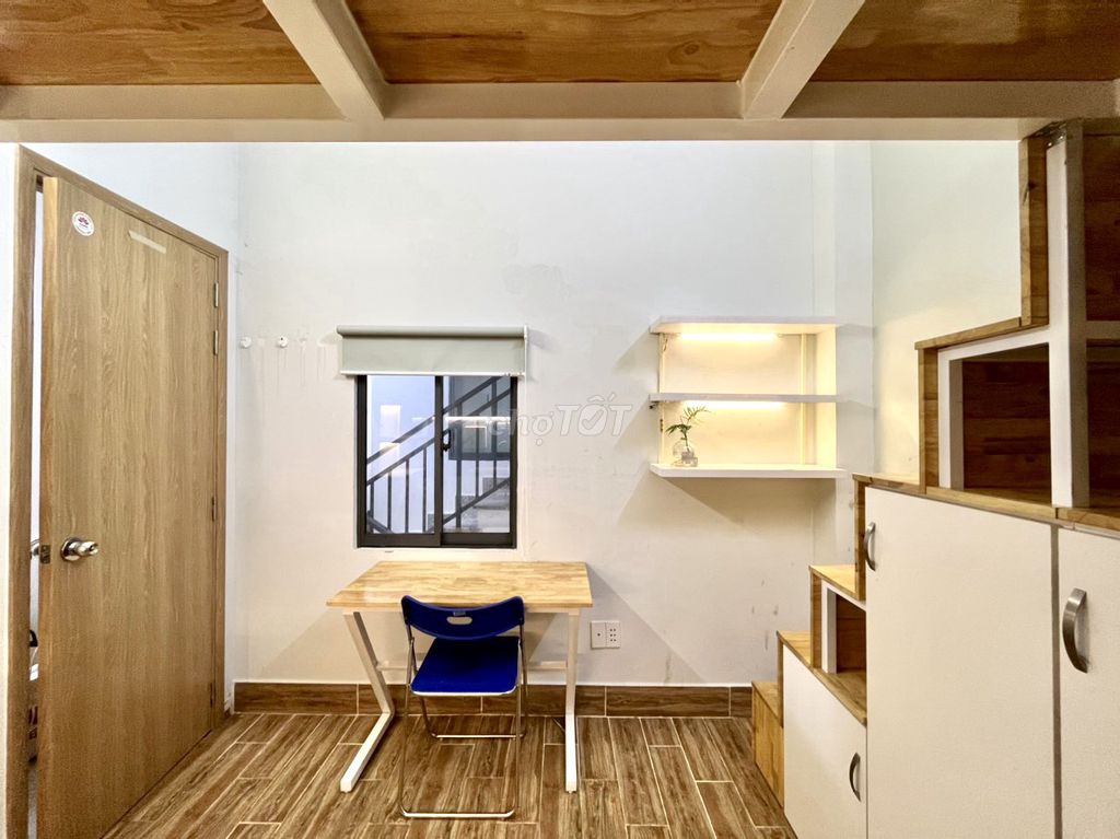 Nice little attic near the perfect hospital.