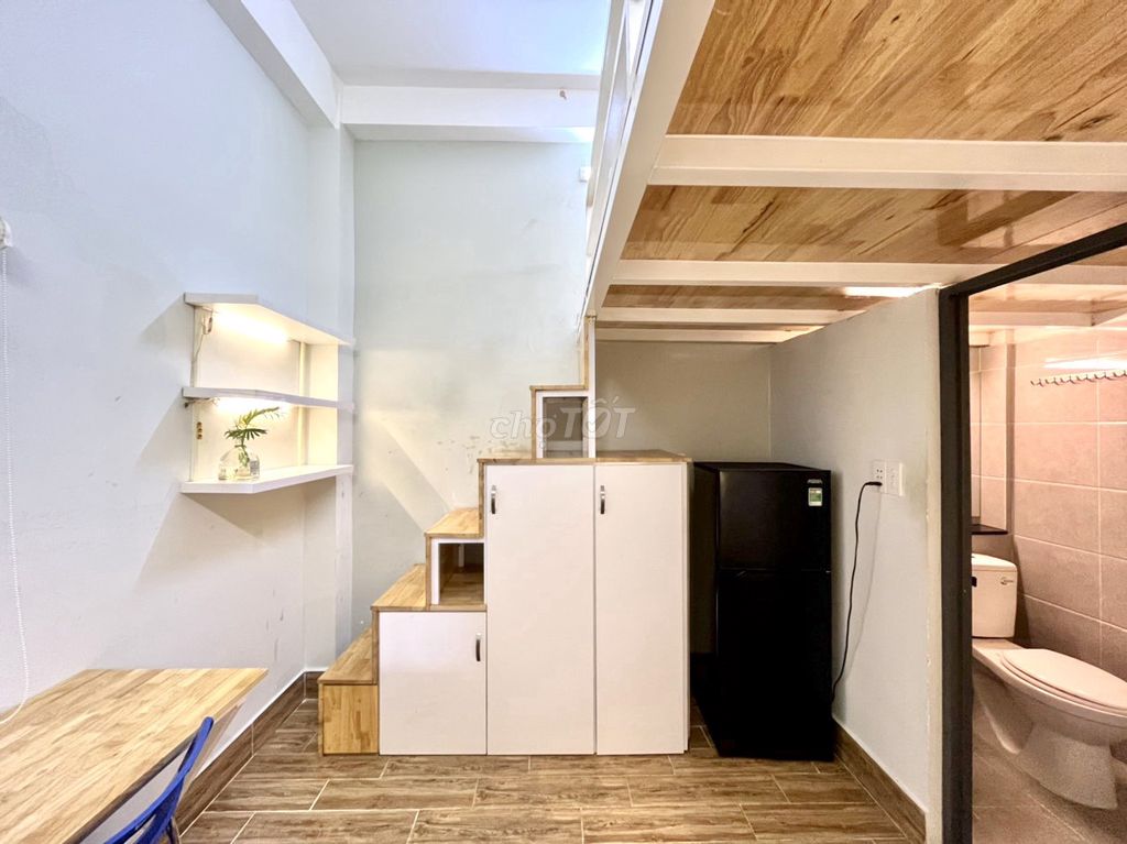 Nice little attic near the perfect hospital.