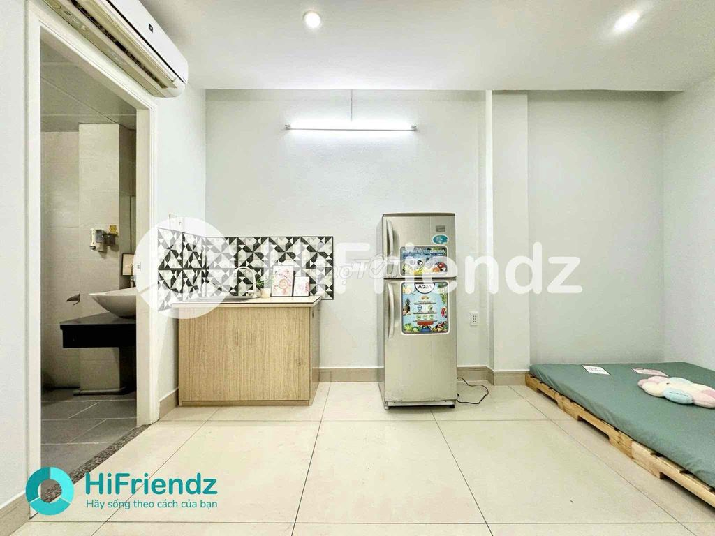Rent the studio full interior in the alley of 11 District 10 four.
