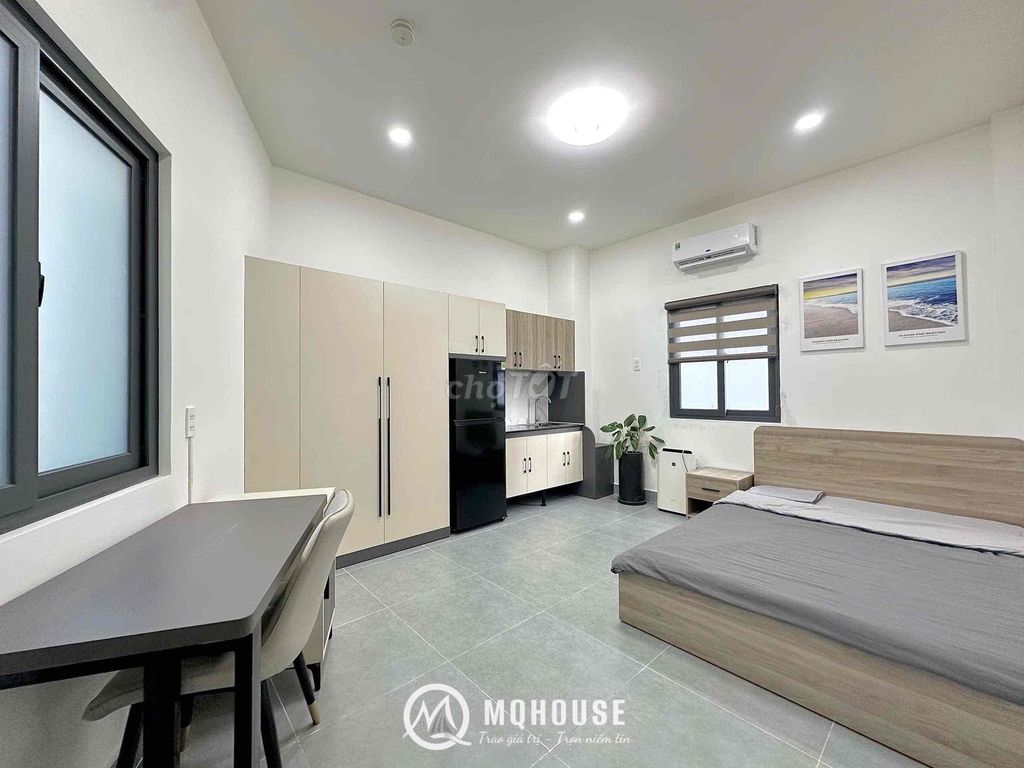 Rent a full studio apartment - near the bathroom - 11-dollar district