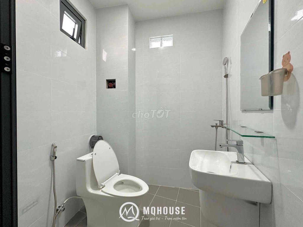 Rent a full studio apartment - near the bathroom - 11-dollar district