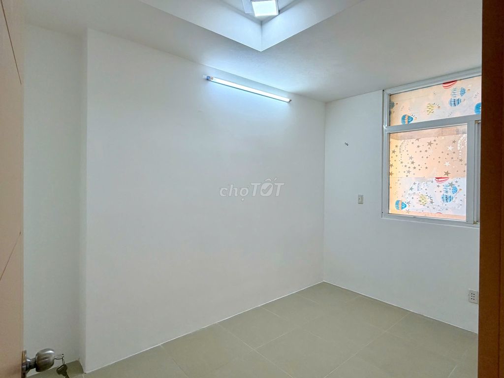 Rent the apartment 62 meters of gold 7.5 million a month, cool, safe.