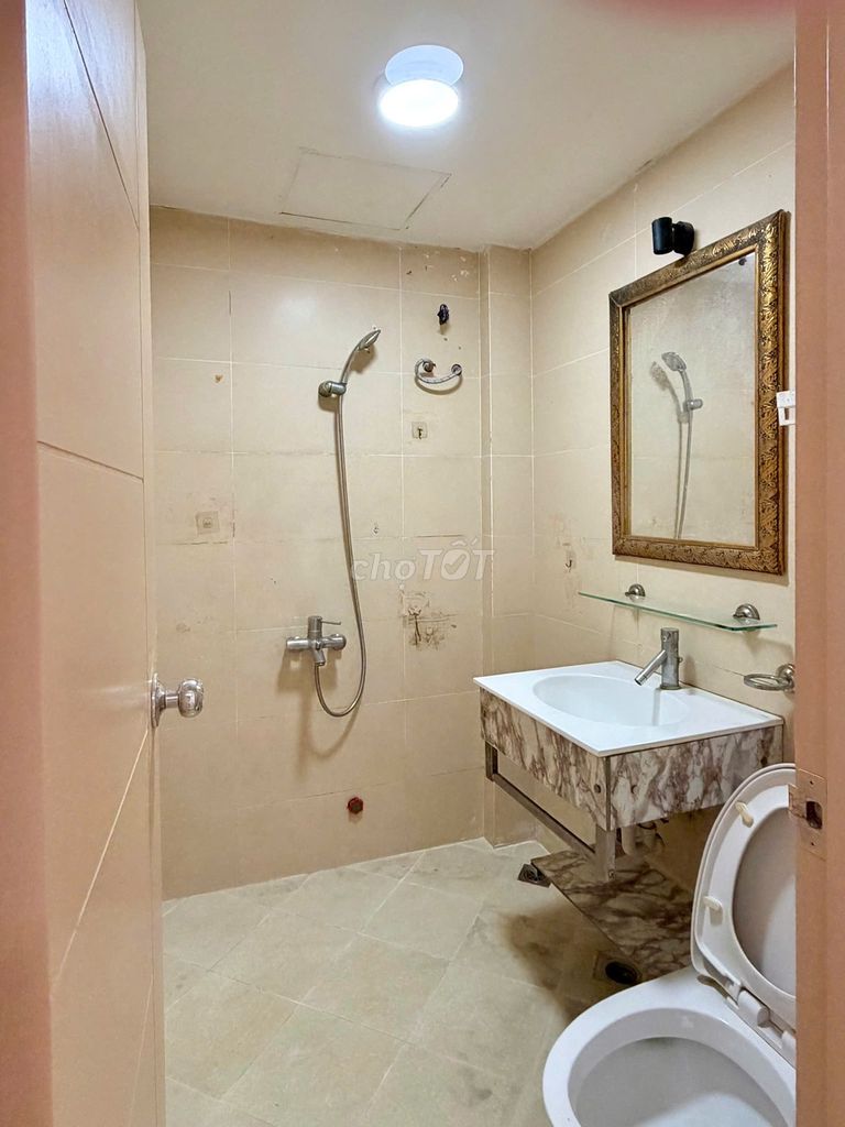 Rent the apartment 62 meters of gold 7.5 million a month, cool, safe.