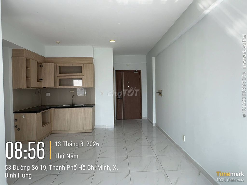 Get the house right in the two bedrooms; Two Lovera Vista bathrooms full of curtains - 7 million.