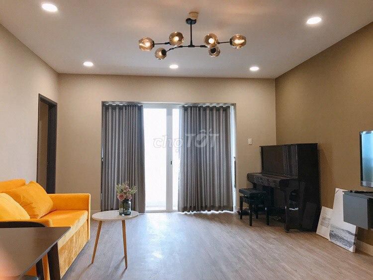 Renting Hùng Vương Plaza apartment, District 5, 130 meters2, 3 bedrooms, 3 toilets, 22 million