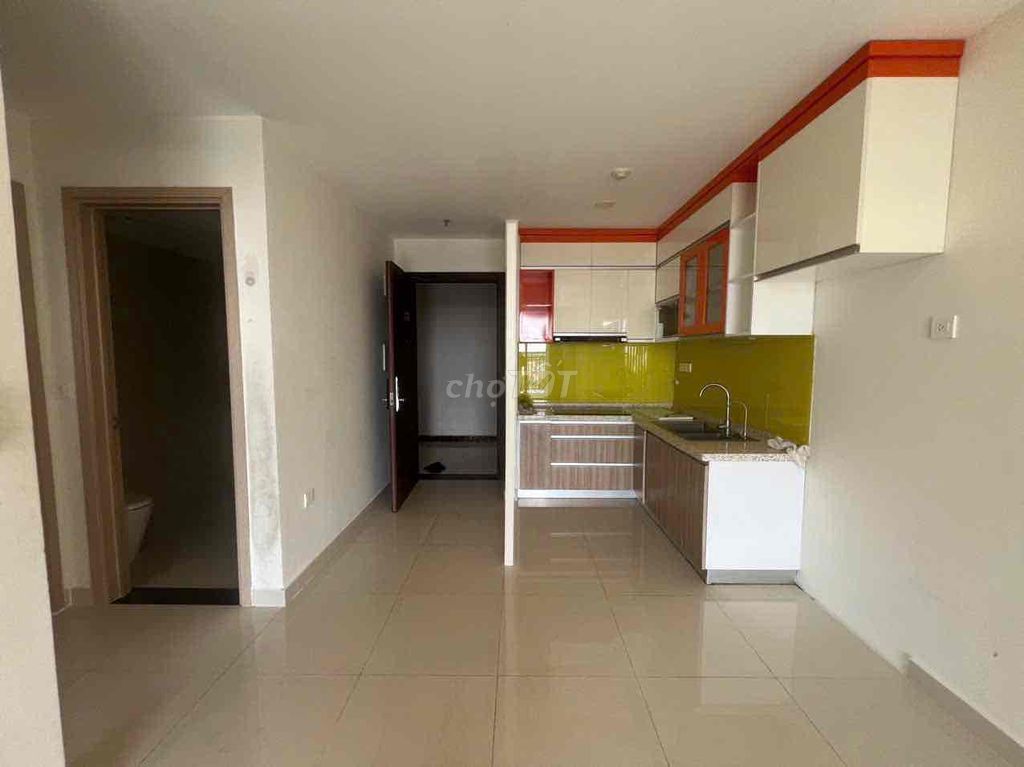 The high-end Novaland apartment is basically two bedrooms, two toilets.