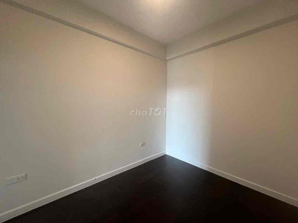 The high-end Novaland apartment is basically two bedrooms, two toilets.