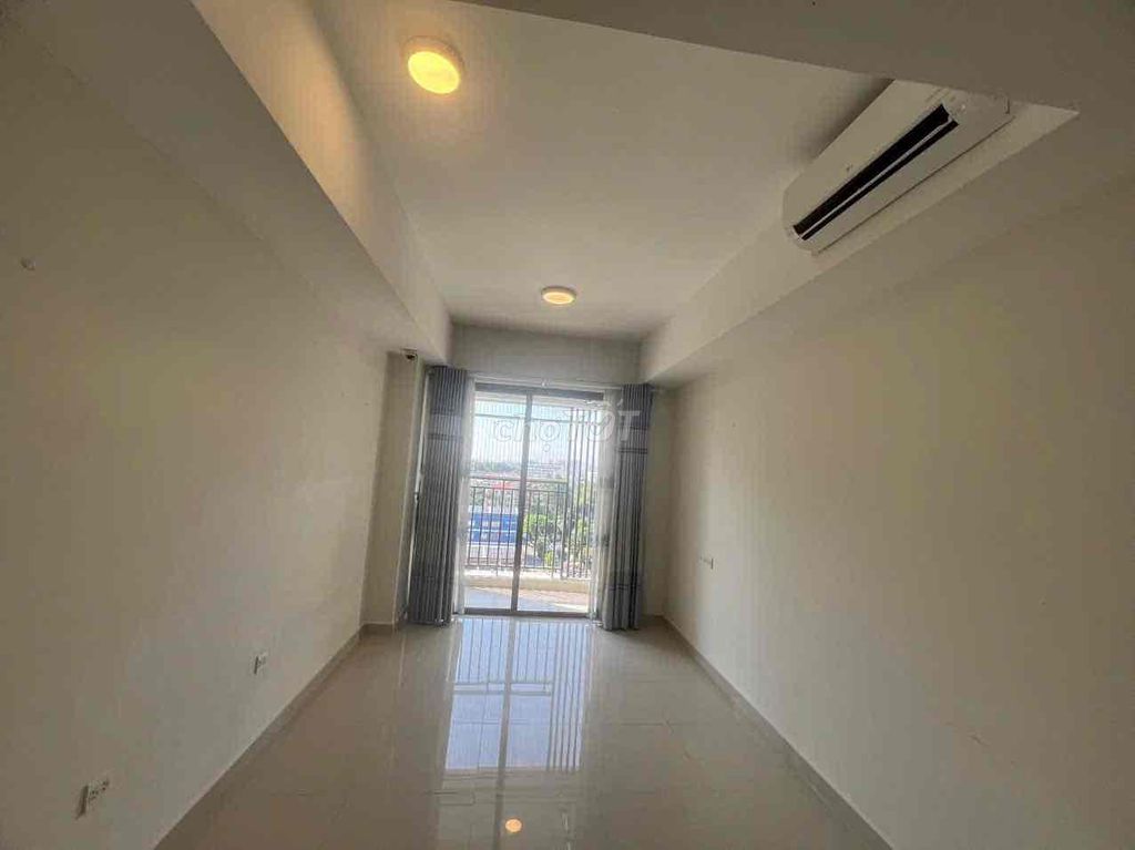 The high-end Novaland apartment is basically two bedrooms, two toilets.