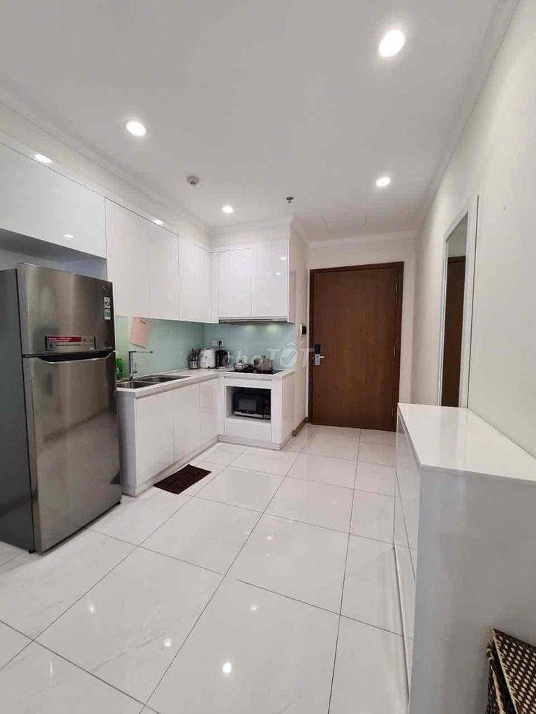 Rent Vinhomes Central Park RlVORN landmark 4 apartments one bedroom - full R.