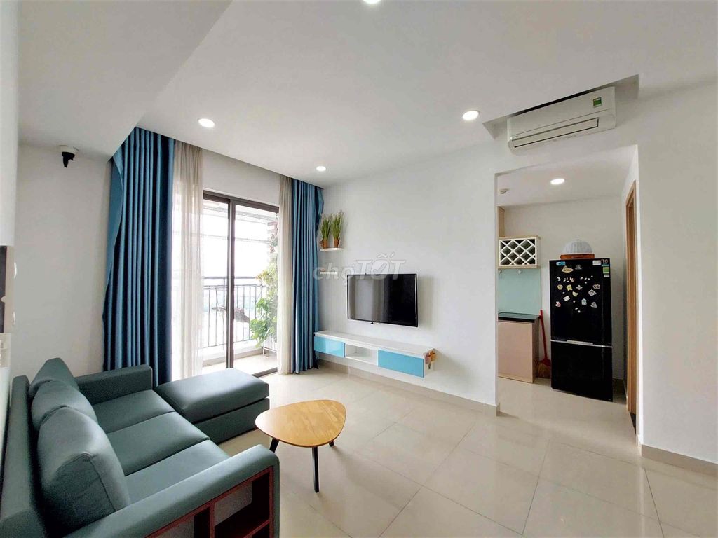The apartment designed three bedrooms at the corner of the airport.