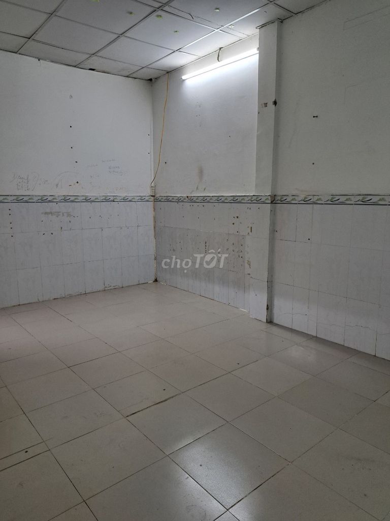 Fourth leveler of Han Shun Street 4.1 x 24 meters costs 7 million a month