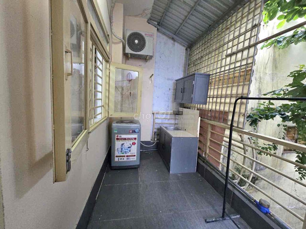Rent a public wash-cleaning balcony in Đỗ Bí Tân Phú.