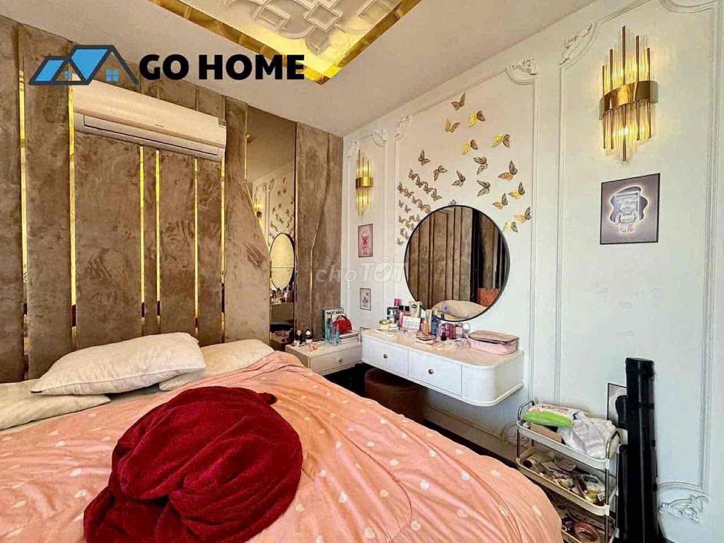 Rent the balcony room full interior - take the Lê Đức Thọ tram