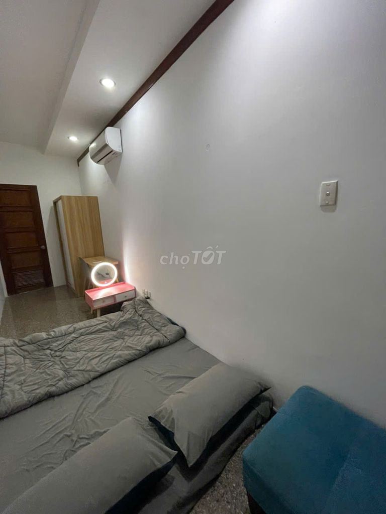 Renting room full interior in the halg1 apartment (nearly the District 7).