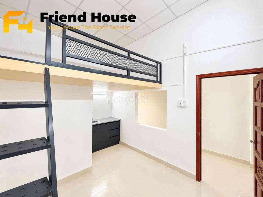 It's the owner of the new house, Phan Văn Trị.