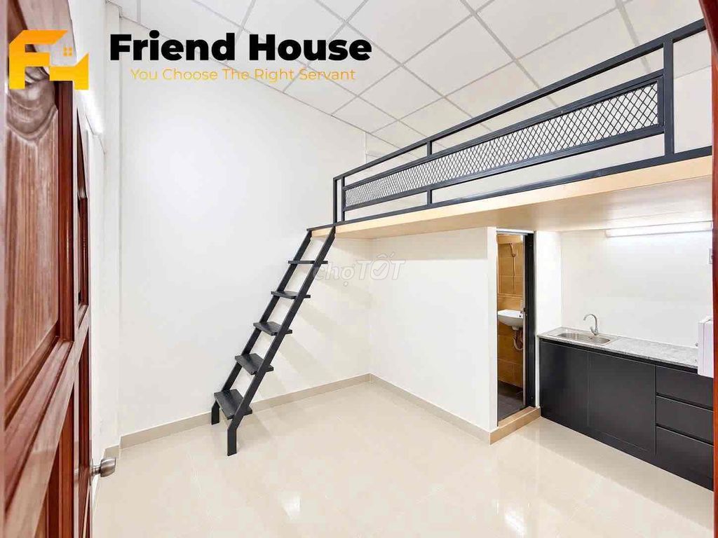 It's the owner of the new house, Phan Văn Trị.
