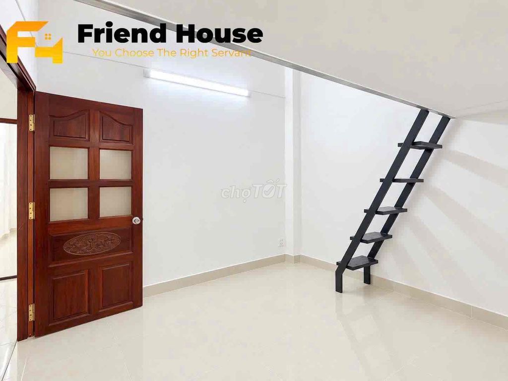 It's the owner of the new house, Phan Văn Trị.