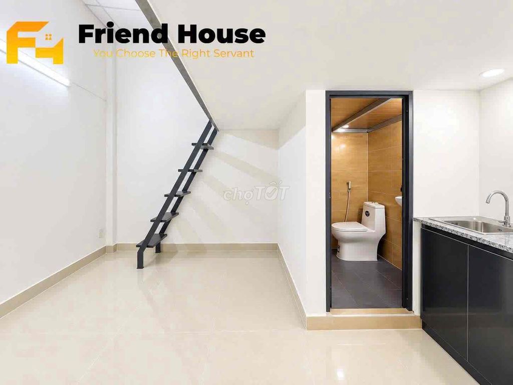 It's the owner of the new house, Phan Văn Trị.