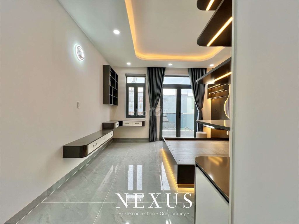 The owner rented sp Studio near Aeon Mall Funky to the University of Public Trade