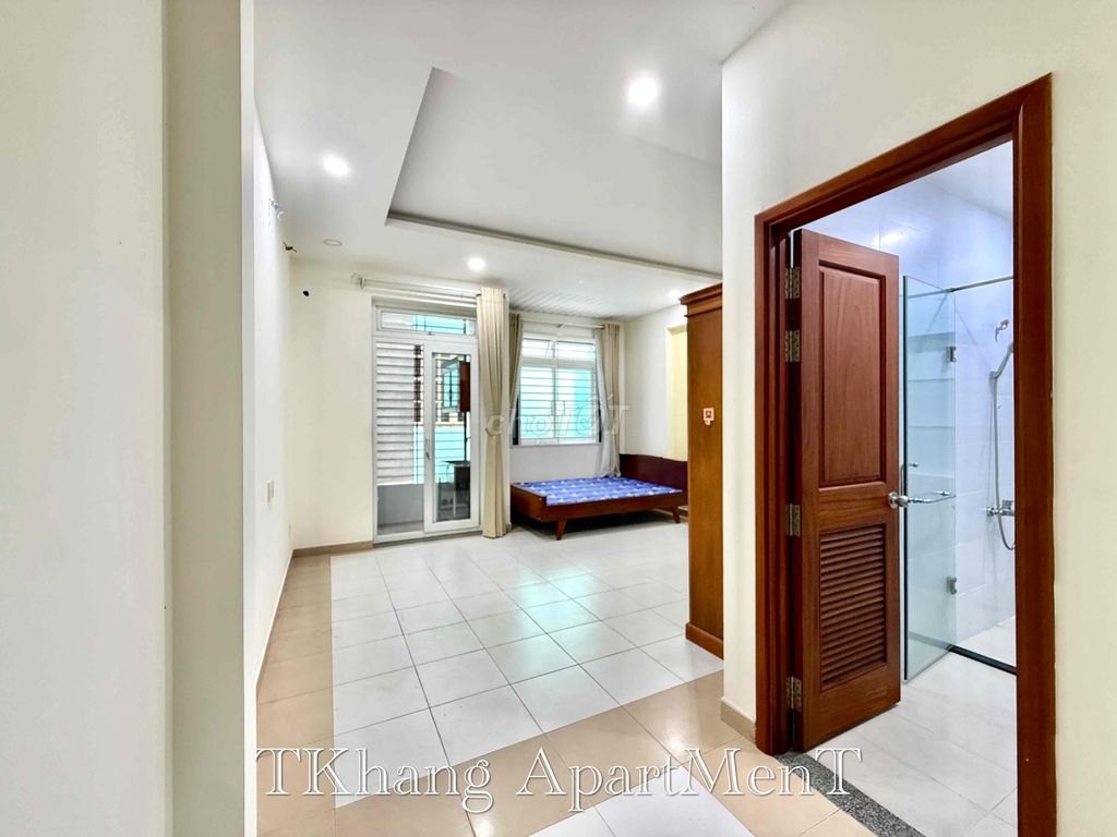 We'll have the Bancol Reservation Room at 30 meters, Sư Vạn Hạnh, District 10.