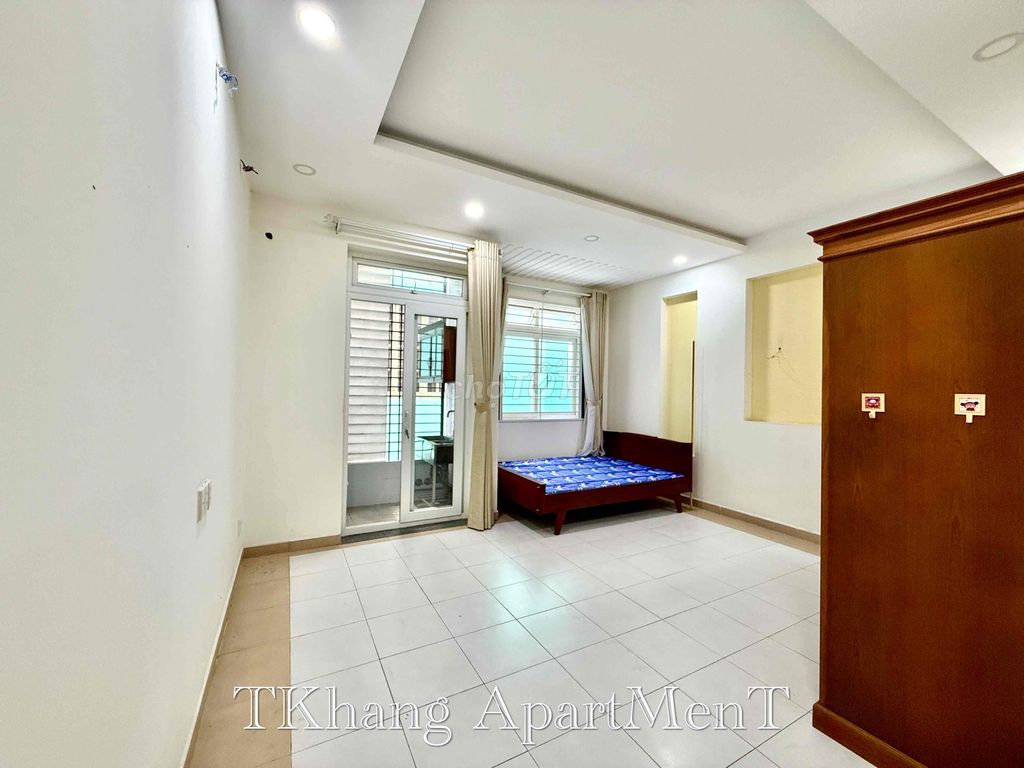 We'll have the Bancol Reservation Room at 30 meters, Sư Vạn Hạnh, District 10.