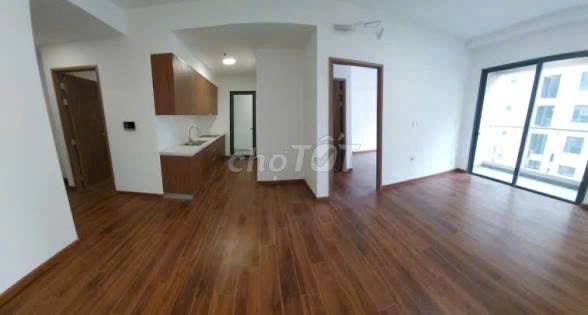 The owner sent us two bedrooms-- two toilets.