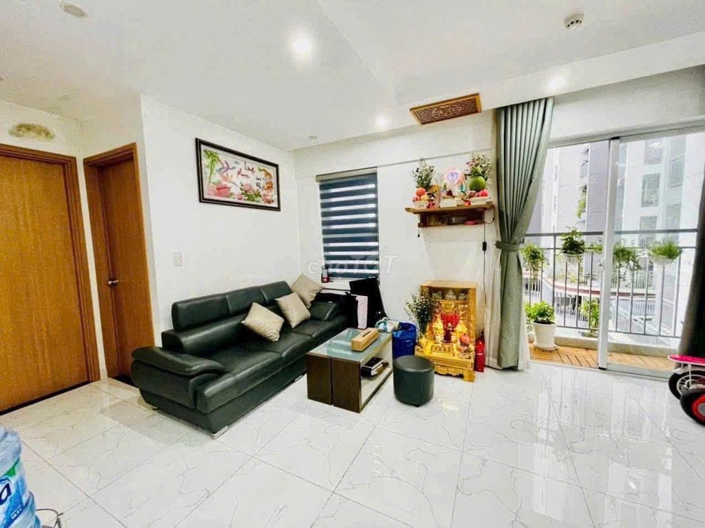 Renting Conic Riverside apartments