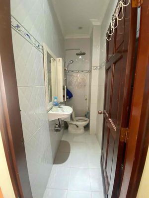 A high-end hotel suite called Bình Thạnh 20 meters of furniture with a balcony.
