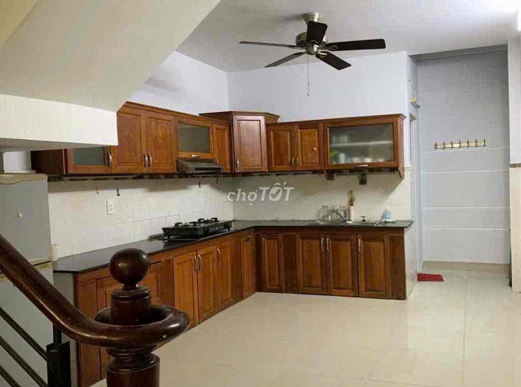 Rent the original house right on the 7th, fresh