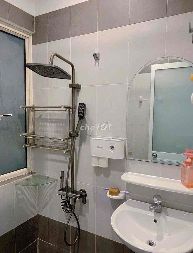 Rent the original house right on the 7th, fresh