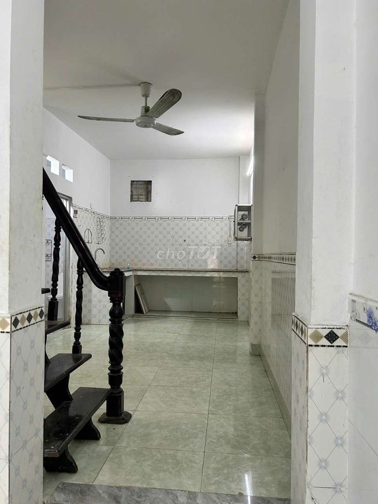 Rent a house. Mã Lò.7 million. Two bedrooms.