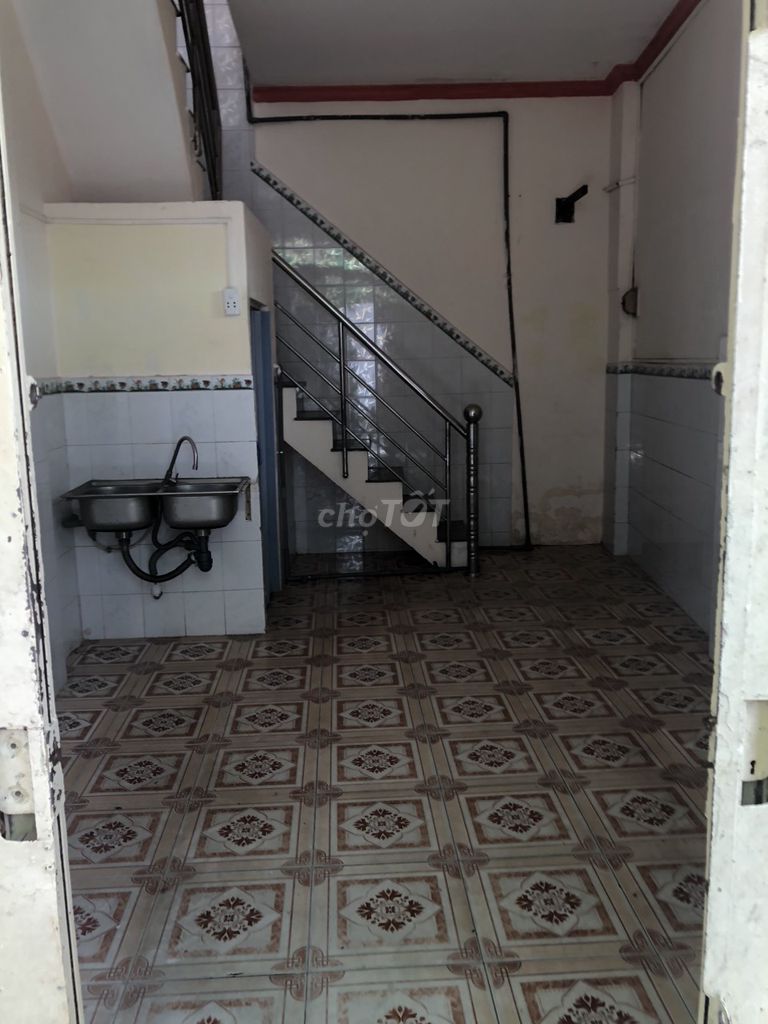 Rent the entire cheap house at the new front