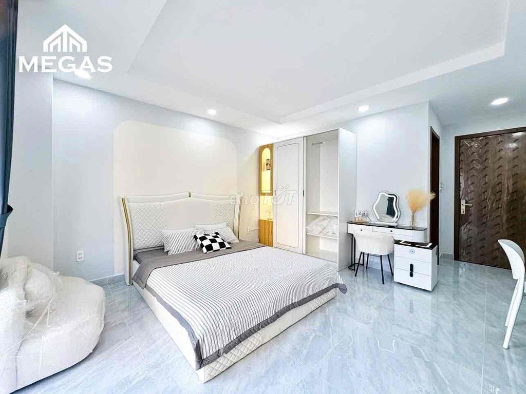 - Rent the credit board studio. - T1-026.